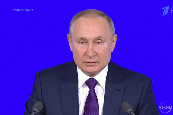 «С уважением, и терпеливо объяснять»: Путин об обязательной вакцинации от COVID-19