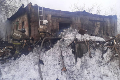 Малолетние дети погибли на пожаре под Новосибирском