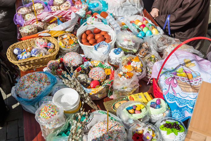 Не больше двух: нутрициолог Загайнов запретил объедаться на Пасху-2025
