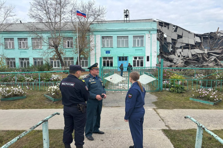 Андрей Травников заявил о смене приоритетов после обрушения школы в Татарске