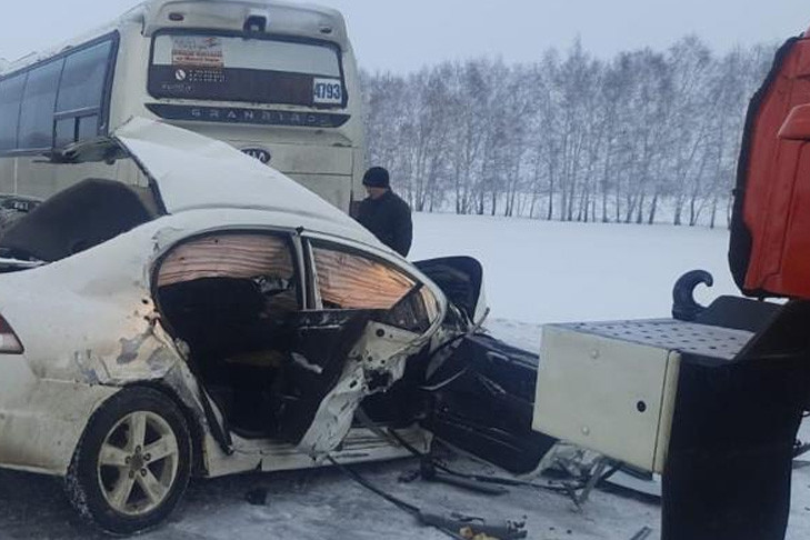 Скончалась мама трехлетнего мальчика, погибшего в ДТП под Новосибирском