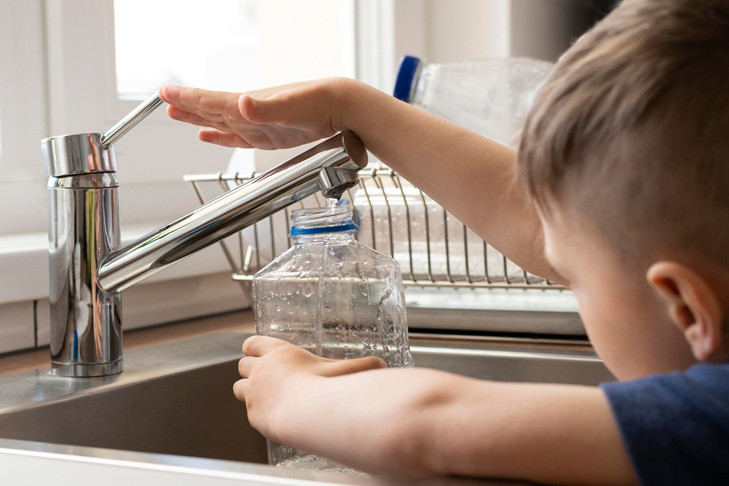 Бастрыкин взял на контроль ситуацию с ржавой водой в Новосибирске