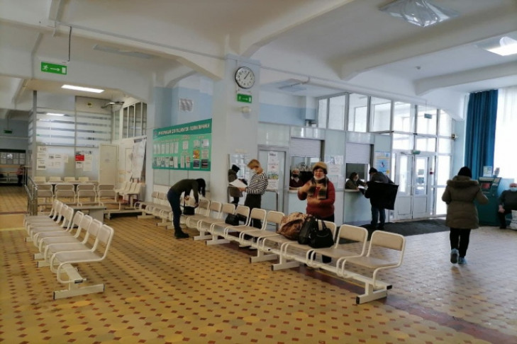 Заболеваемость коронавирусом на 45% снизилась в Новосибирской области