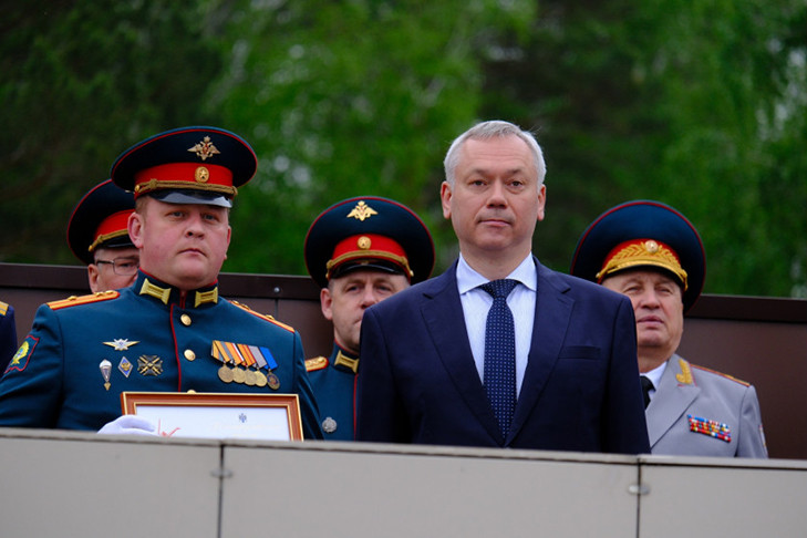 Андрей Травников поздравил курсантов и сотрудников НВВКУ с 58-й годовщиной со дня основания училища