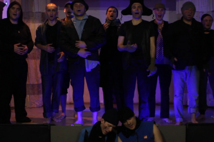 Хоровое пение чумазых осужденных из Новосибирска стало хитом в Сети