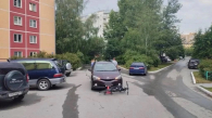 В Советском районе Новосибирска автомобиль сбил 17-летнего велосипедиста