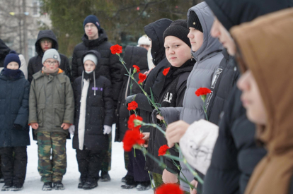 В День Неизвестного Солдата почтили память павших защитников Отечества жители Оби