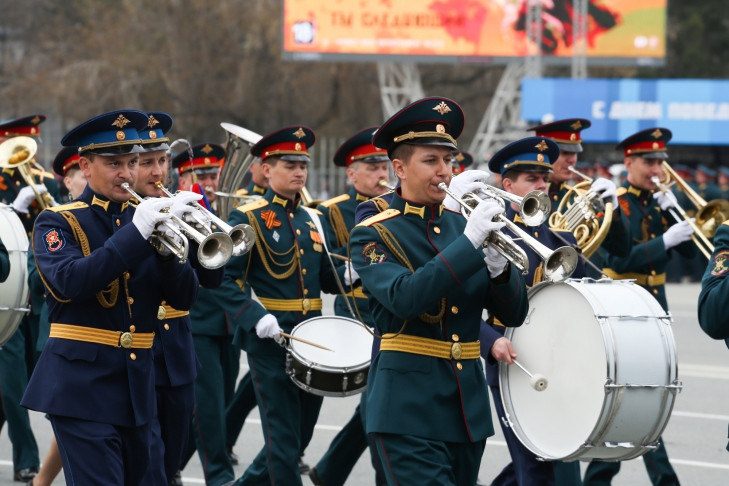 Военные оркестры, кадеты и спецназовцы дадут концерт новосибирцам накануне Дня победы-2023