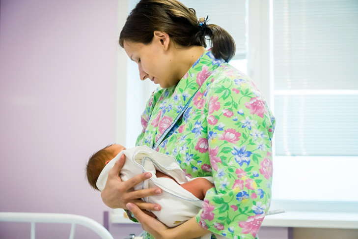 Лучший возраст для рождения первенца назвали жители Новосибирска