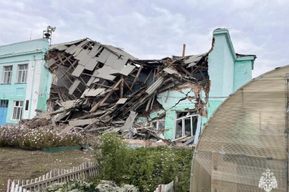 Новосибирский минобр прокомментировал ситуацию с обрушением школы в Татарске