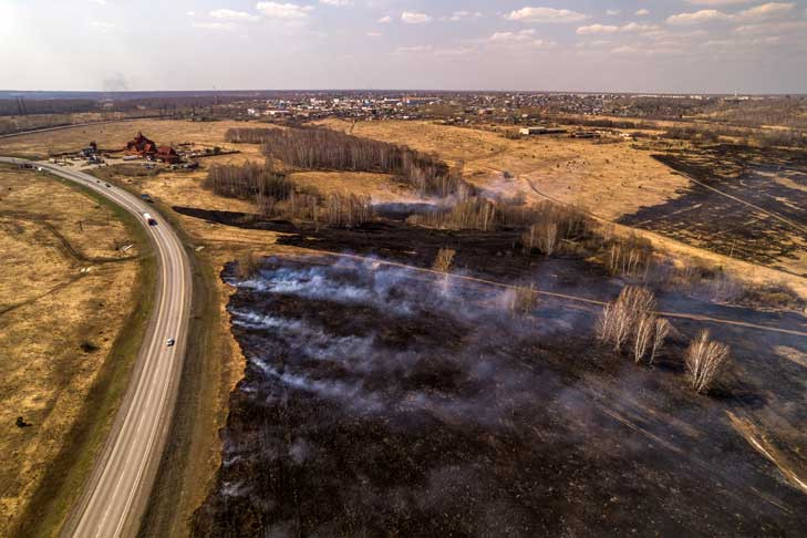Экстренное предупреждение о высокой пожароопасности продлили до 15 мая в Новосибирской области