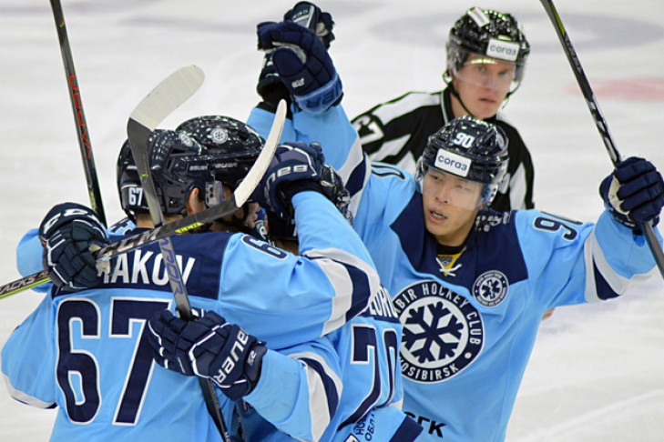 Лучших хоккеистов в худший сезон «Сибири» выбрали в Новосибирске