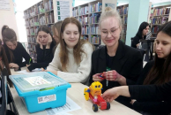 Новосибирские студенты сдают экзамены по игре в «умные» конструкторы