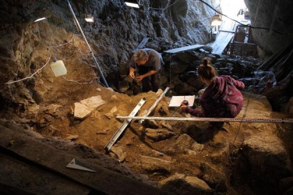 Археологи раскопали могильник на непаханом поле