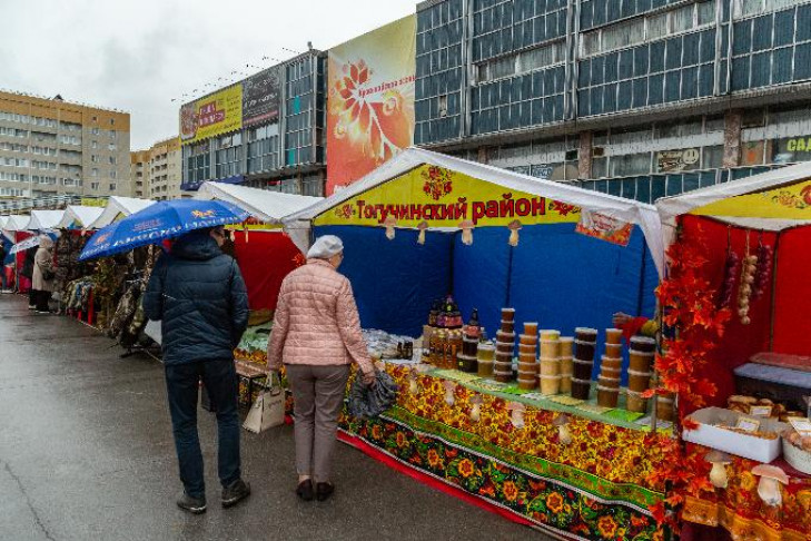 Сельхозярмарки сдержали рост цен на продукты в Новосибирске