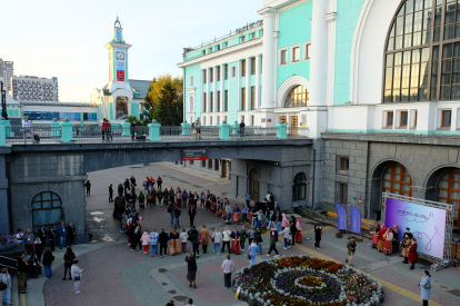 Межрегиональный туристический поезд «Сибирь здесь» встречали в Новосибирске