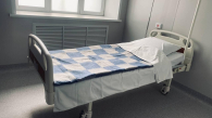 Женщина приехала в Новосибирск для лечения загадочного паралича руки
