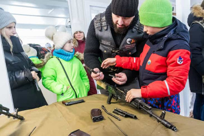 Турнир по стрельбе среди любителей провели «Ночные волки» в Новосибирске