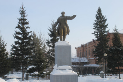 Памятник революционеру уступит место православному храму