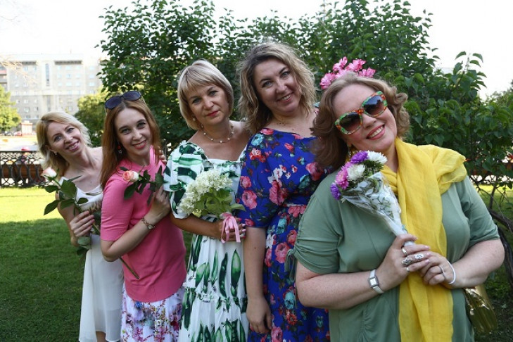 Флешмоб женственности 2019 прошел в центре Новосибирска