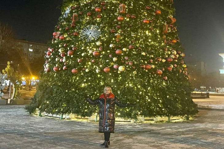 Иллюминация на главной елке Новосибирска круглосуточно будет гореть из-за аномальных морозов