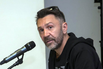 Сергей Шнуров пообещал не материться на концертах в Новосибирске