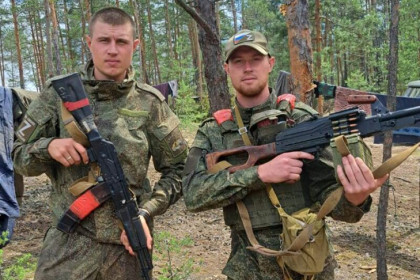 Мобилизованного из Новосибирской области за спасение раненого брата наградили медалью «За отвагу»