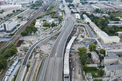 Шестой съезд открыли на левобережной развязке четвертого моста в Новосибирске