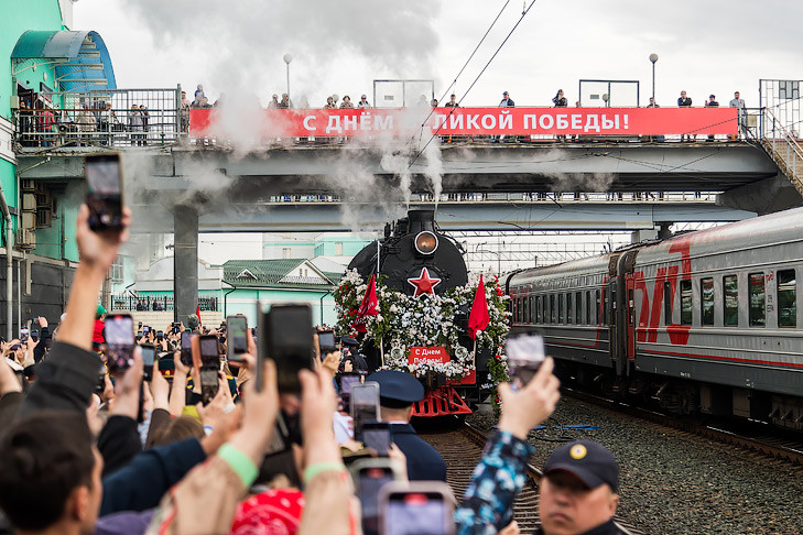 Тематический поезд «Эшелон Победы» прибыл на главный вокзал Новосибирска