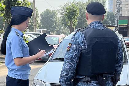 Директор управляющей компании публично оскорбил автомобилиста в Новосибирске