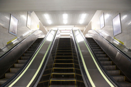 Станция метро «Спортивная» полностью укомплектована эскалаторами