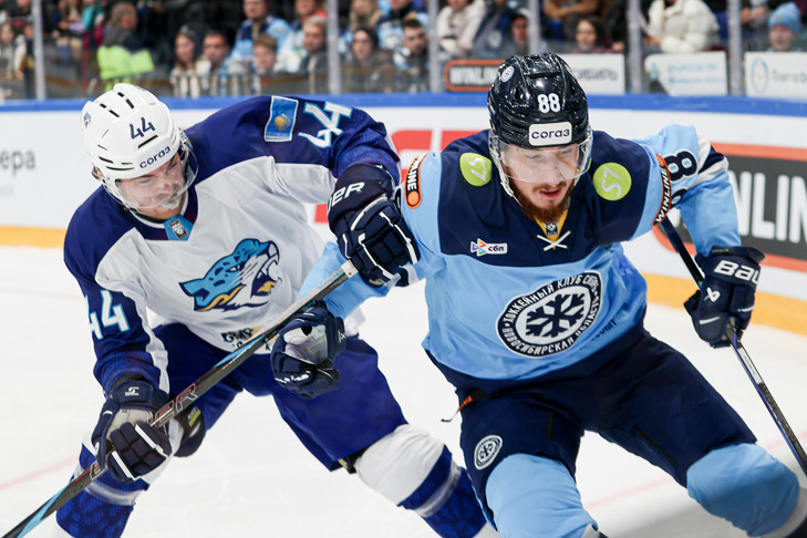 ХК «Сибирь» одержал трудовую победу в первом матче Вячеслава Буцаева