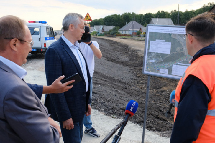 Губернатор Травников: «Дорога Венгерово-Северное строится с учетом пожеланий жителей»