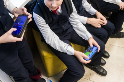 Школьник из Утянки сообщил о захвате одноклассника в заложники