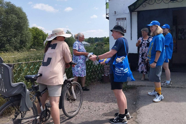 Автобус ЛДПР колесит по Новосибирской области: «Едем ко всем – слышим каждого!»