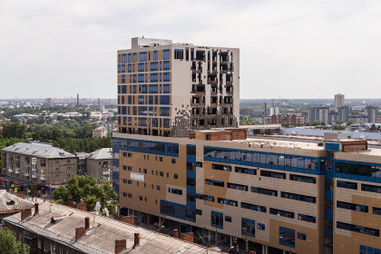 «Антисанитария, грабеж»: долгострой ТЦ «Подсолнух» на Ватутина взяли под круглосуточную охрану