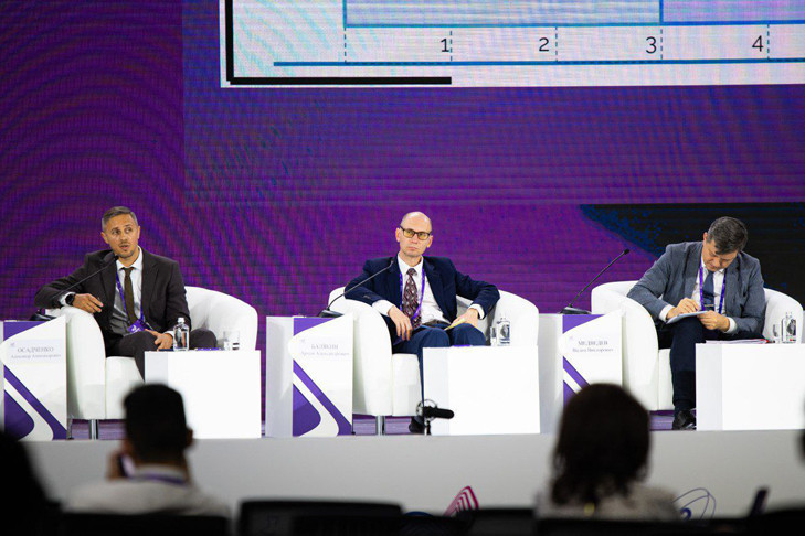 Новые реагенты, виброакустика и малые спутники: успешный опыт новосибирских инженеров рекомендован для других регионов