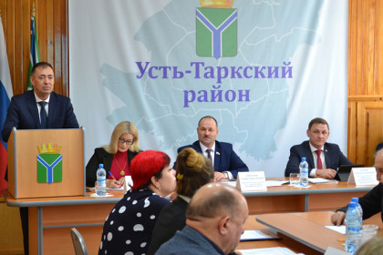 Дмитрий Шиберт избран новым главой Усть-Таркского района