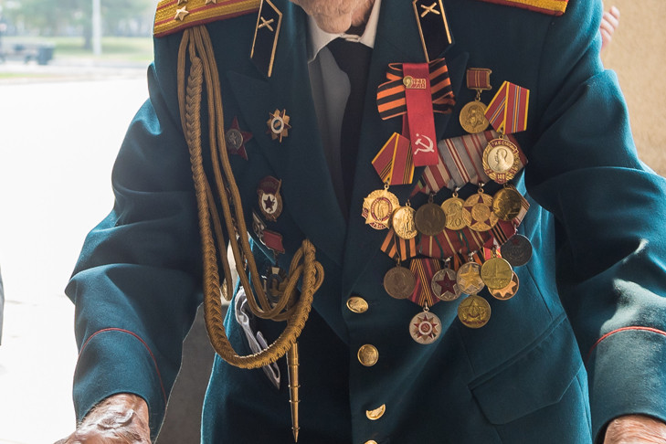 В Новосибирске ветерана оставили без праздничной выплаты к 9 Мая