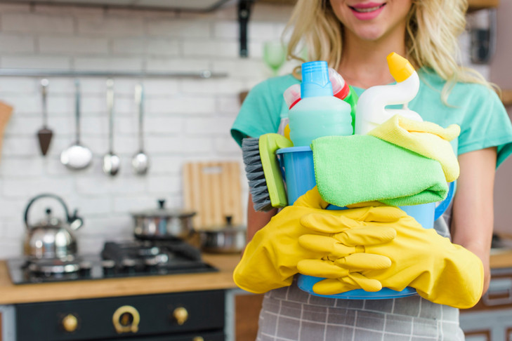 Жители Сибирского федерального округа тратят в среднем 8 675 рублей в месяц на услуги для дома, красоты и ухода