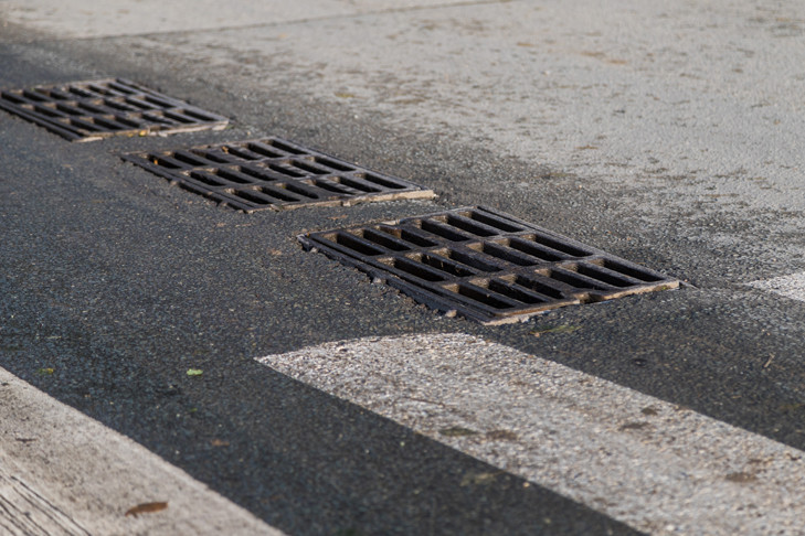 Режим повышенной готовности ввели на Северо-Чемском из-за аварийных ливневок