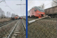 В Новосибирской области поезд столкнулся с опорой контактной сети