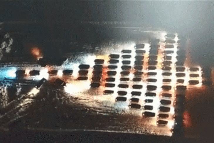 Автоёлка из 80 машин загорелась в Искитиме