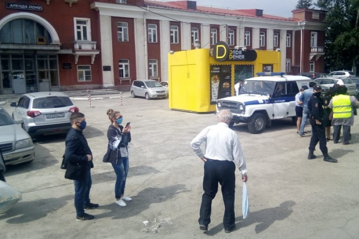 Тотальные проверки масочного режима на транспорте идут в Новосибирске