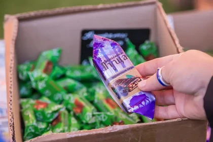 Мать избила дочку-сладкоежку куском провода под Новосибирском