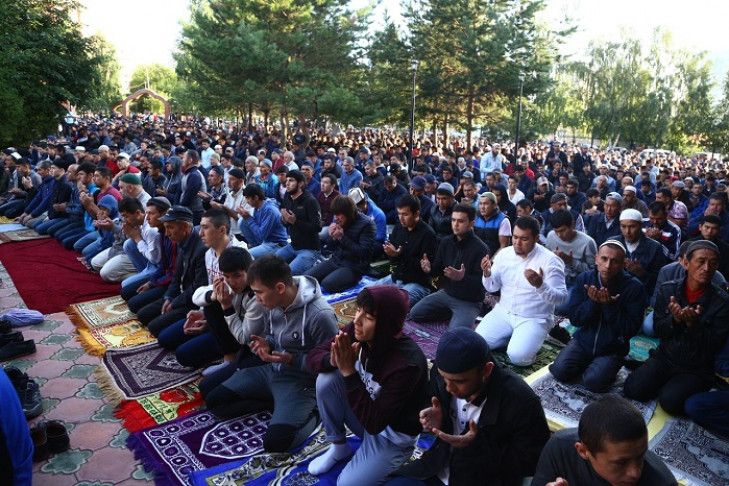 Мусульмане празднуют Курбан-байрам в Новосибирске — лучшие фото 