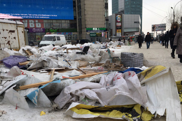 Торговые палатки исчезли с площади Маркса