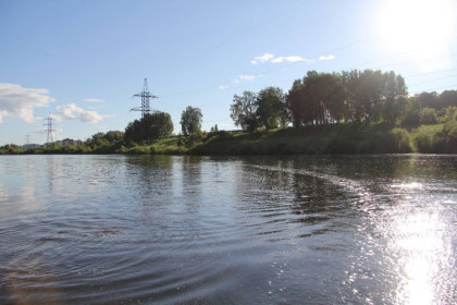 Молодой мужчина утонул на диком пляже в Татарском районе