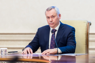 Губернатор Андрей Травников проголосовал в первый день выборов через ДЭГ