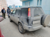 23 автомобиля, гаражный бокс и цифровую технику арестовали судебные приставы у новосибирцев